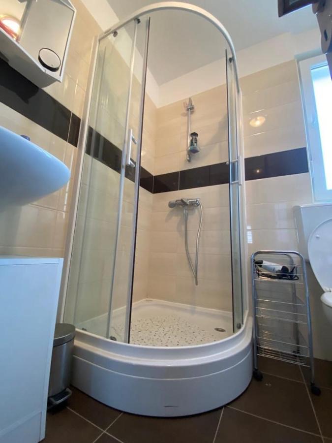 Apartman Erika Nin Εξωτερικό φωτογραφία